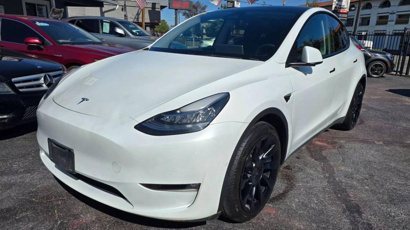 TESLA MODEL Y 2022 7SAYGDEE7NF481533 image